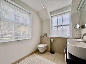 Photo 21- click for photo gallery